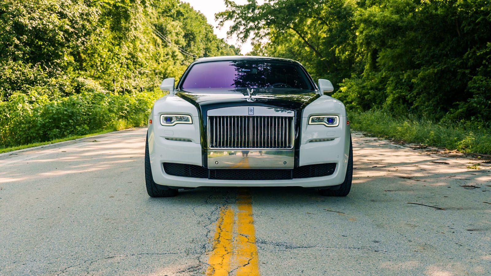 Rolls-Royce Ghost photo 3 - BExotic Chicago, IL
