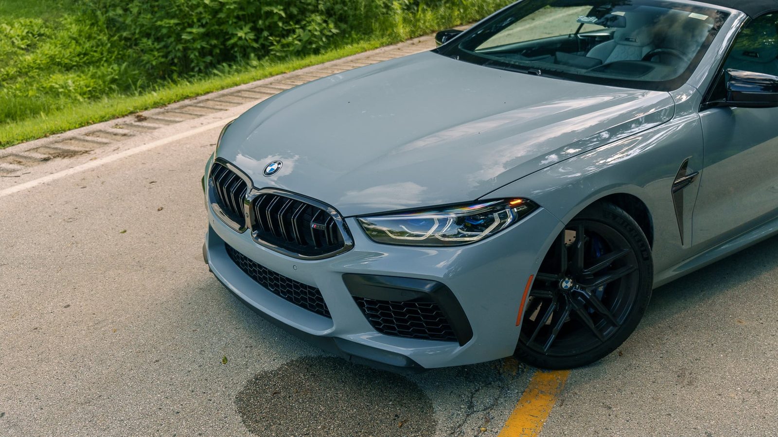 BMW M8 Competition Convertible - Graphite Gray photo 4 - BExotic Chicago, IL