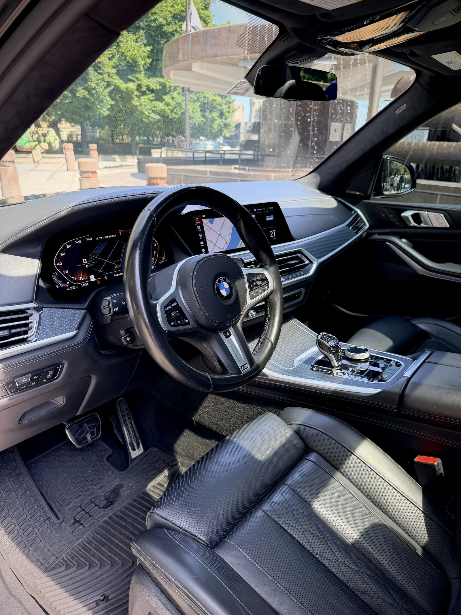 BMW X7 M50i photo 3 - BExotic Chicago, IL