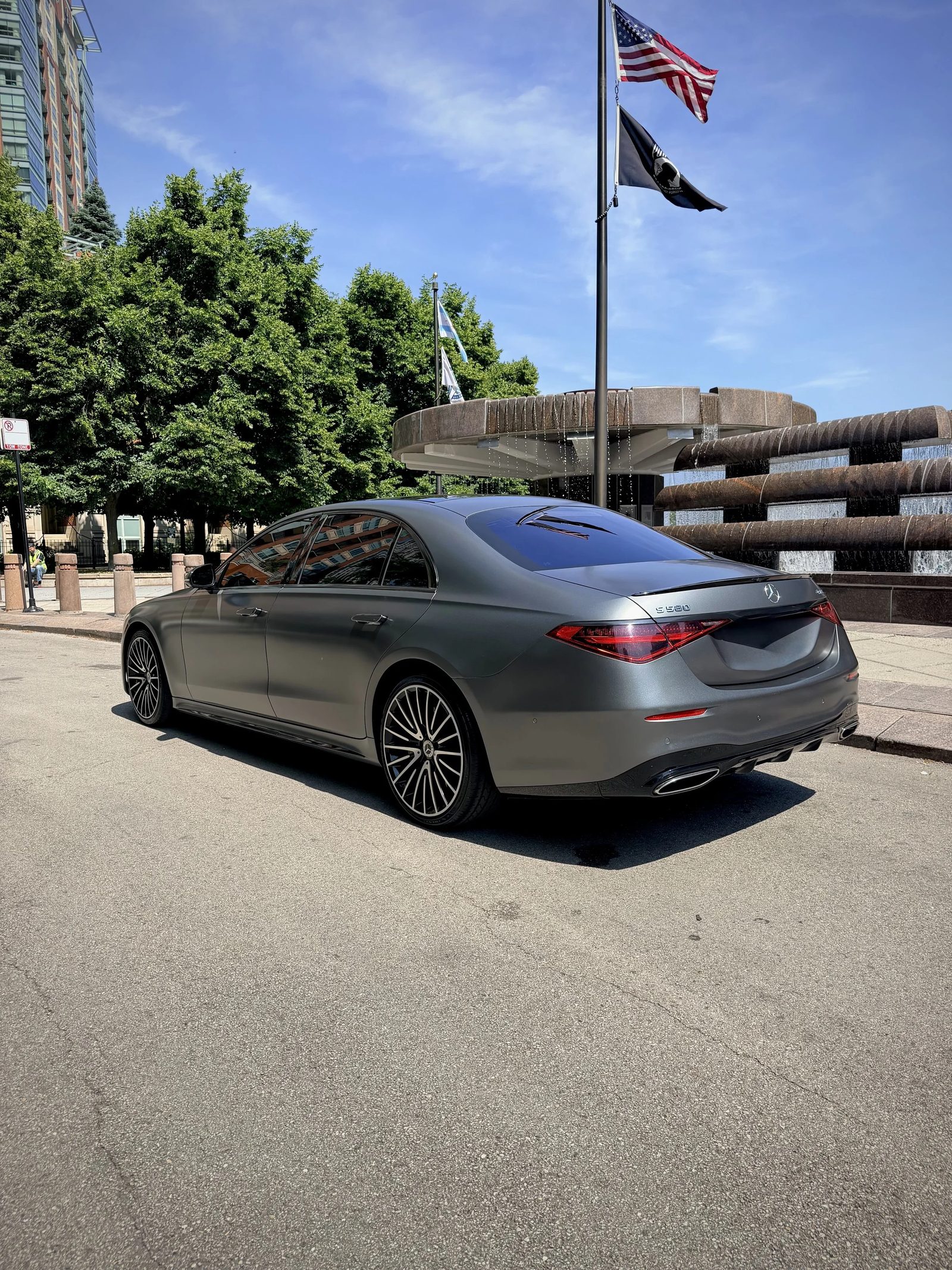 Mercedes-Benz S580 - Matte Graphite Gray photo 2 - BExotic Chicago, IL