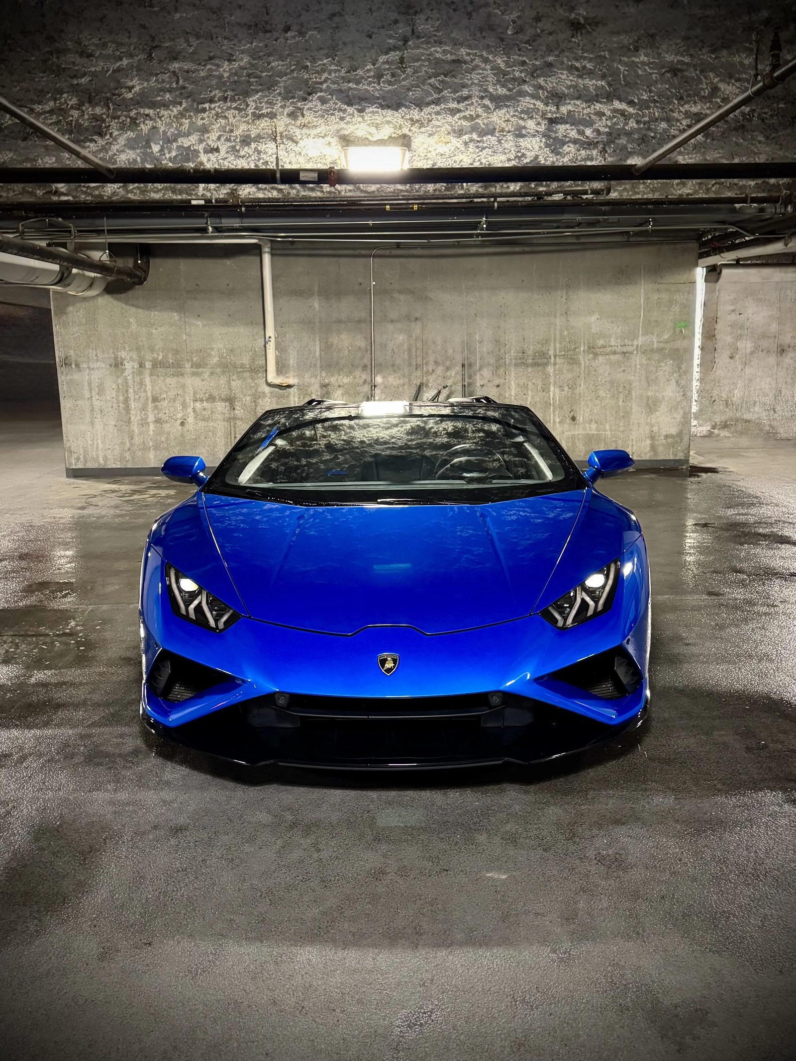 Lamborghini Huracan Evo Spyder photo 2 - BExotic Chicago, IL