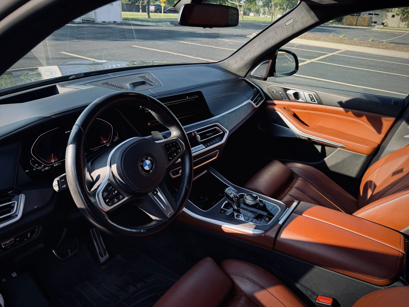 BMW X5 M50i photo 4 - BExotic Chicago, IL