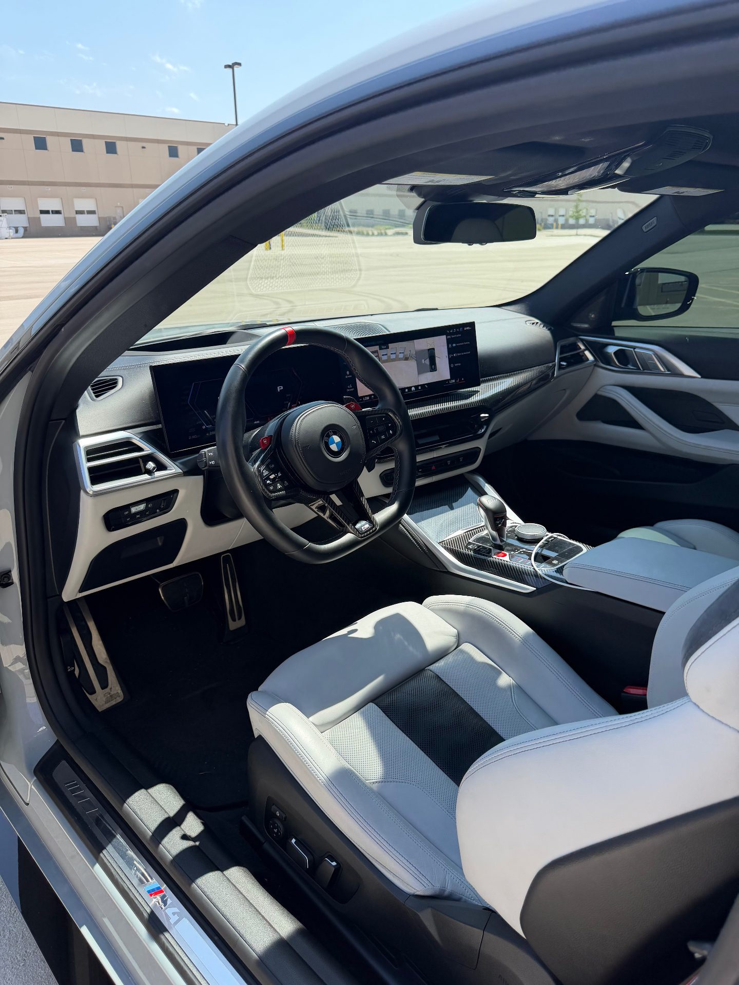 2023 BMW M4 Comp photo 4 - BExotic Milwaukee, WI