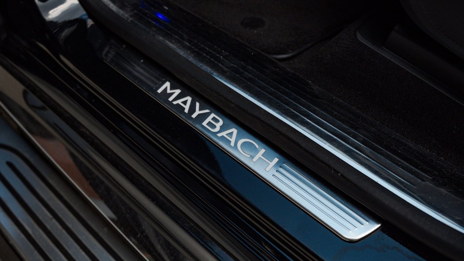 Mercedes-Maybach GLS 600 photo 8 - BExotic Chicago, IL