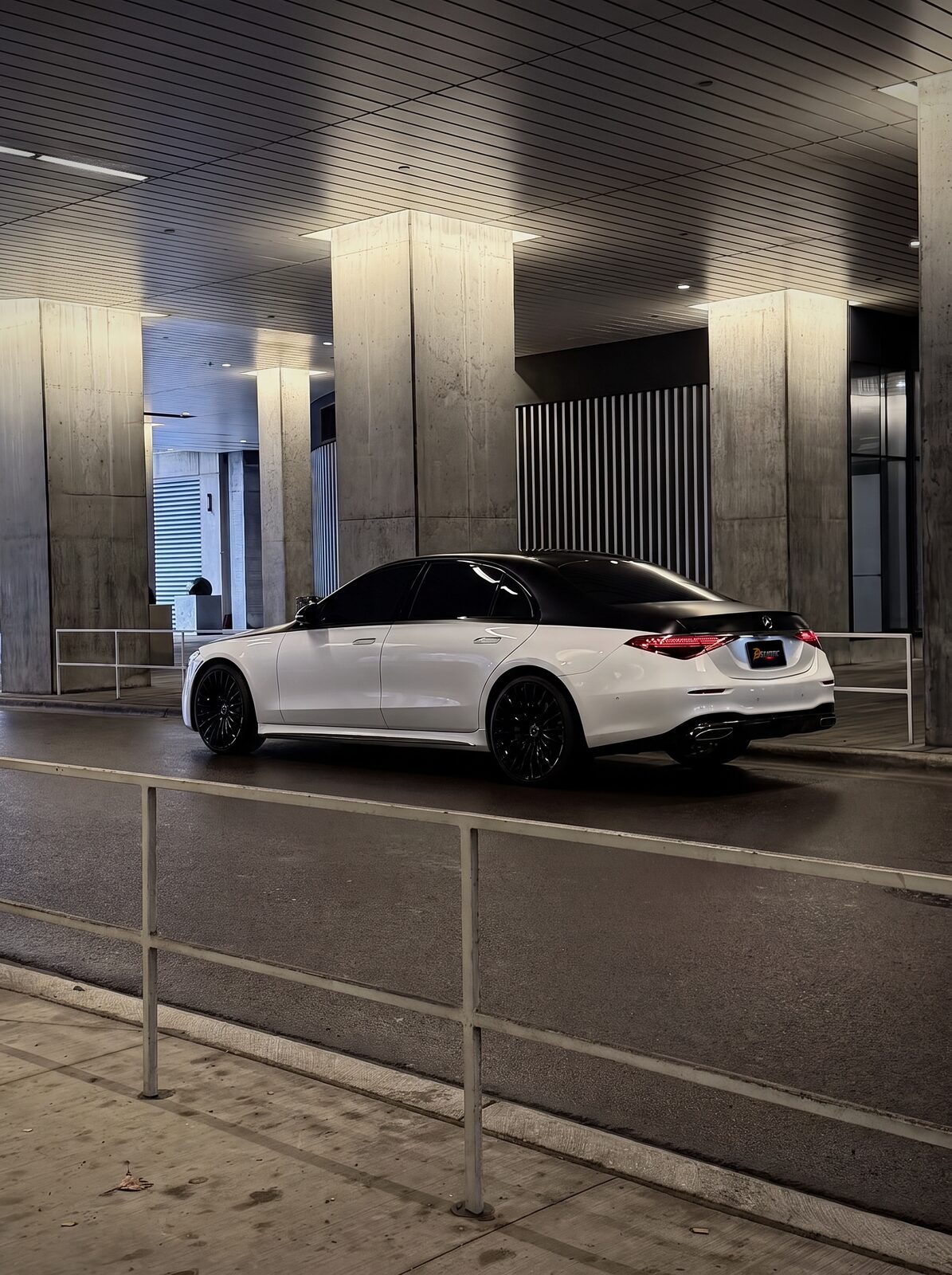 Mercedes-Benz S580 photo 3 - BExotic Chicago, IL