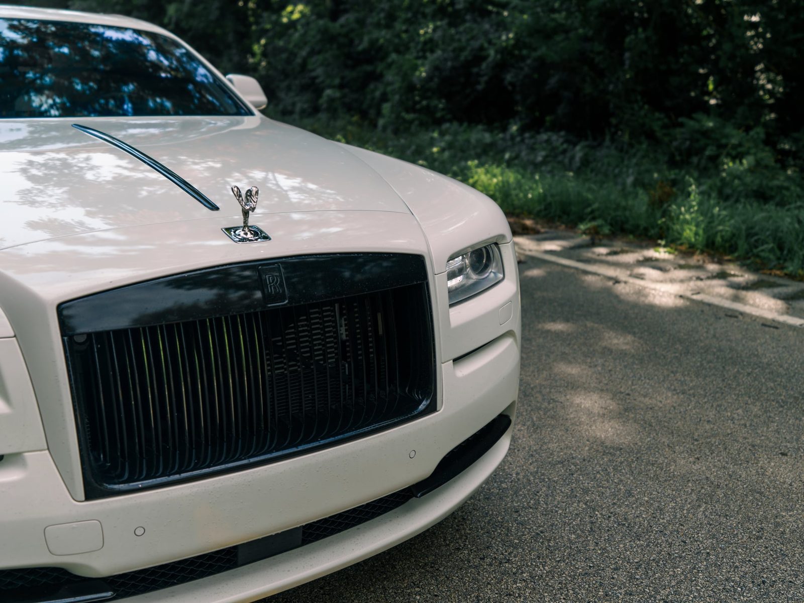 Rolls-Royce Wraith photo 4 - BExotic Chicago, IL